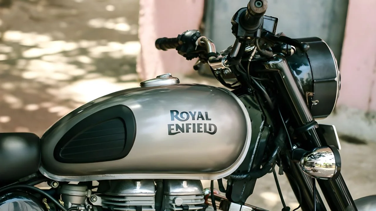 Royal Enfield Thunderbird 2026, Thunderbird cruiser bike, Royal Enfield new bike, 42 kmpl mileage bike, cruiser motorcycle India, Royal Enfield features, touring bike 2026, classic cruiser bike, Thunderbird specs, Royal Enfield price